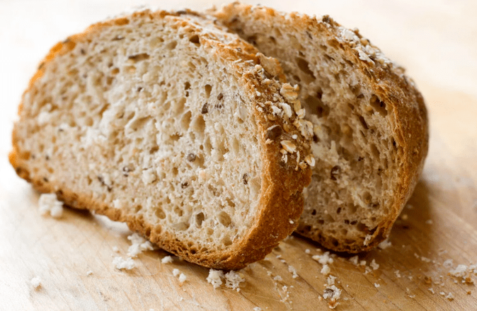 Pane bianco con crusca